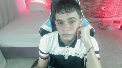Snapshot of zacariass_ chatting on September 20, 7:31 am ZACARIAS online show from September 20, 7:31 am