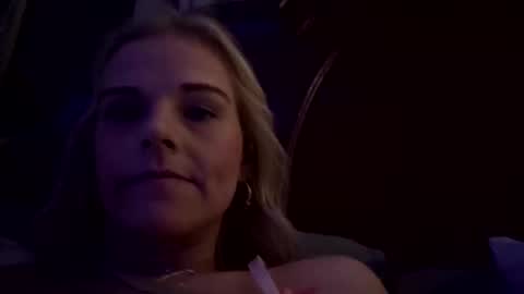 Snapshot of zachary6118 chatting on September 14, 1:43 pm zachary6118 online show from September 14, 1:43 pm