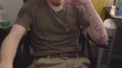 zachmcw25 online show from March 23, 1:09 am