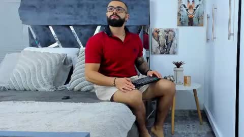 Snapshot of zack_froone chatting on June 23, 4:49 pm Richard online show from June 23, 4:49 pm
