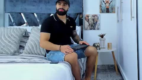 Snapshot of zack_froone chatting on July 2, 1:50 pm Richard online show from July 2, 1:50 pm