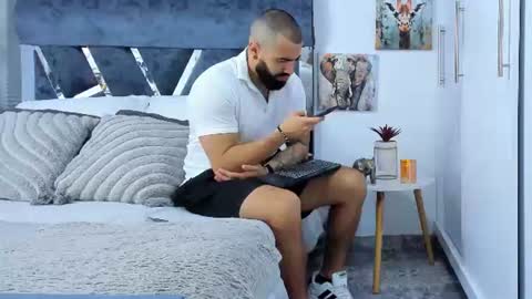 Snapshot of zack_froone chatting on July 31, 12:59 pm Richard online show from July 31, 12:59 pm