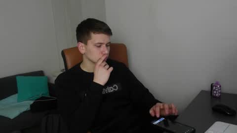 ZACK GILLIAN online show from May 3, 7:31 pm