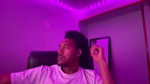 Snapshot of zackharden45 chatting on April 16, 6:25 am zackharden45 online show from April 16, 6:25 am