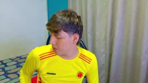 Snapshot of zackmontiel07 chatting on February 7, 9:13 am ZackMontiel07 online show from February 7, 9:13 am