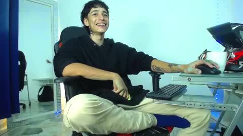 zack online show from December 16, 11:50 pm