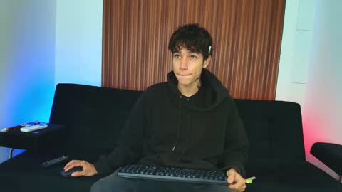 zack online show from February 17, 9:19 pm