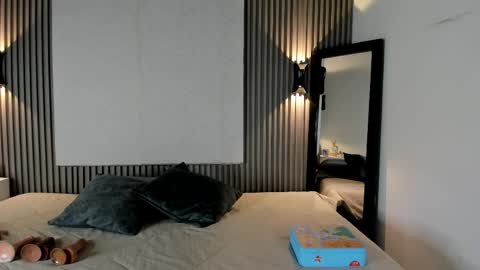 zafira online show from April 4, 12:24 pm