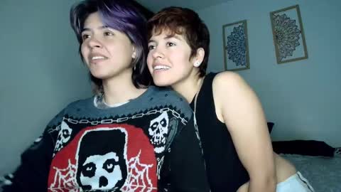 Snapshot of zafira_raven chatting on February 9, 1:20 am zafira_raven online show from February 9, 1:20 am