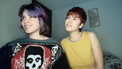 Snapshot of zafira_raven chatting on February 11, 2:05 am zafira_raven online show from February 11, 2:05 am