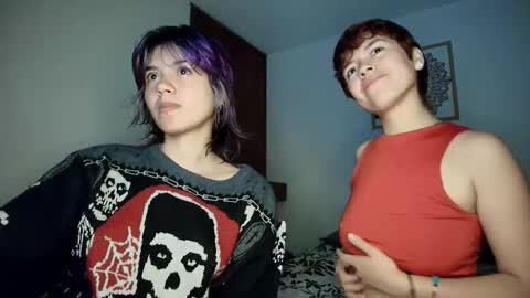 Snapshot of zafira_raven chatting on February 25, 1:59 am zafira_raven online show from February 25, 1:59 am