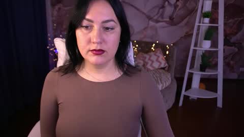 Zafiramoonn online show from November 6, 1:45 pm