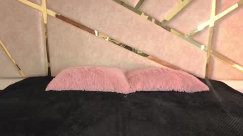 Claire  online show from December 16, 7:08 pm