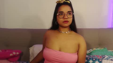 Snapshot of zafiro_evans chatting on October 28, 5:37 pm zafiro_evans online show from October 28, 5:37 pm