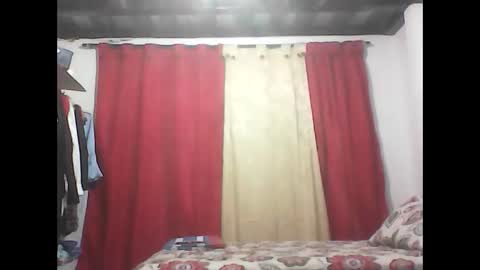 Snapshot of zafiro_rubi chatting on December 16, 10:48 pm Zafiro online show from December 16, 10:48 pm