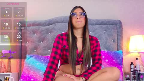 Zafiro online show from April 7, 8:20 pm