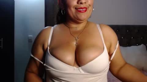 Zahi ... wants to play with everyone...yessss online show from September 20, 12:33 am