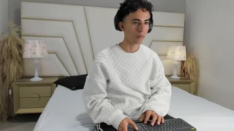 zahir_ashar online show from October 17, 11:02 am