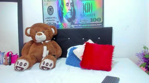 Snapshot of zahira_evans chatting on September 11, 7:03 pm Zahira online show from September 11, 7:03 pm