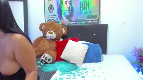Snapshot of zahira_evans chatting on September 17, 7:04 pm Zahira online show from September 17, 7:04 pm