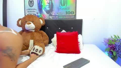 Snapshot of zahira_evans chatting on September 30, 7:19 pm Zahira online show from September 30, 7:19 pm