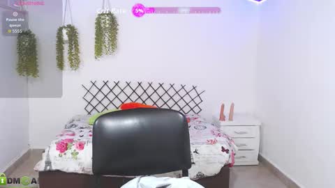Laura online show from September 9, 7:35 pm