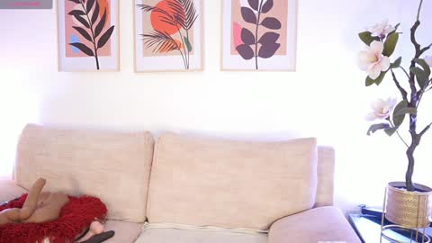 Snapshot of zahrawilliams chatting on December 19, 11:29 am Zara Williams online show from December 19, 11:29 am