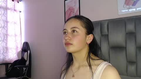 Zaida online show from June 4, 7:53 pm