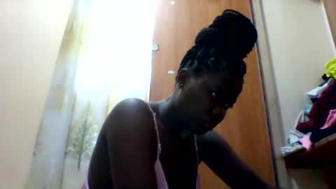 Snapshot of zainxxxx chatting on February 3, 6:24 am zainxxxx online show from February 3, 6:24 am