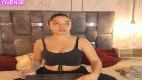Zaira Bonny online show from May 7, 11:37 am