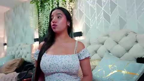 Snapshot of zaira_bonny chatting on July 29, 6:17 pm Zaira Bonny online show from July 29, 6:17 pm