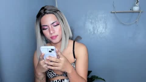 Snapshot of zairaaaaa chatting on June 11, 6:17 pm Zai online show from June 11, 6:17 pm