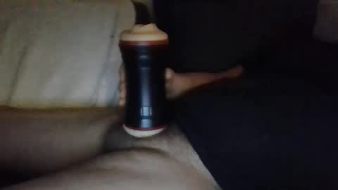 Snapshot of zakksten chatting on December 9, 12:23 am Zakk online show from December 9, 12:23 am