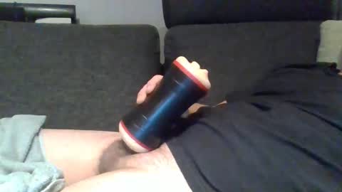 Snapshot of zakksten chatting on October 23, 10:19 pm Zakk online show from October 23, 10:19 pm