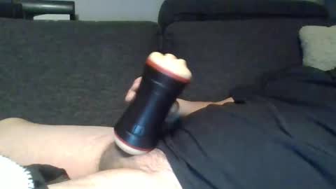 Snapshot of zakksten chatting on November 22, 1:26 am Zakk online show from November 22, 1:26 am