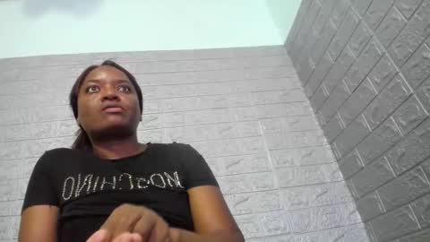 Snapshot of zamara__ chatting on April 8, 2:22 am Zamara online show from April 8, 2:22 am