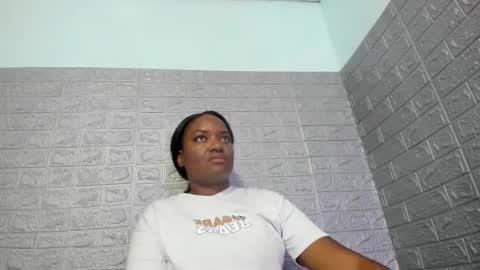 Snapshot of zamara__ chatting on April 13, 2:50 am Zamara online show from April 13, 2:50 am