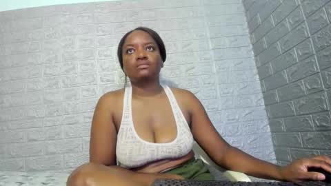 Snapshot of zamara__ chatting on April 15, 1:12 am Zamara online show from April 15, 1:12 am