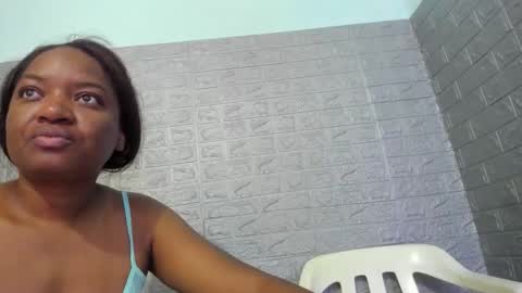Snapshot of zamara__ chatting on April 16, 12:50 pm Zamara online show from April 16, 12:50 pm