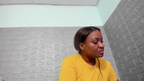 Snapshot of zamara__ chatting on April 24, 2:36 am Zamara online show from April 24, 2:36 am