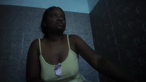 Snapshot of zamara__ chatting on May 2, 9:14 am Zamara online show from May 2, 9:14 am