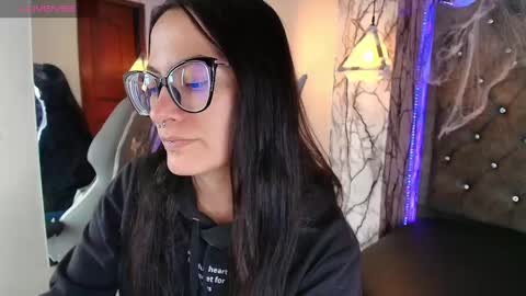 Snapshot of zami_escobar_of chatting on October 14, 7:14 pm online show from October 14, 7:14 pm