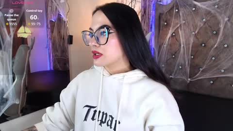 Snapshot of zami_escobar_of chatting on October 15, 10:21 pm online show from October 15, 10:21 pm