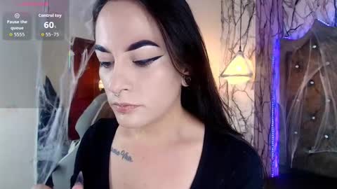 Snapshot of zami_escobar_of chatting on November 4, 5:34 pm online show from November 4, 5:34 pm