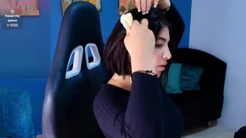 zamira_taylor online show from October 21, 12:00 am