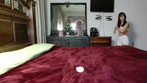 Snapshot of zandra6ghal chatting on December 14, 3:45 am zandra6ghal online show from December 14, 3:45 am