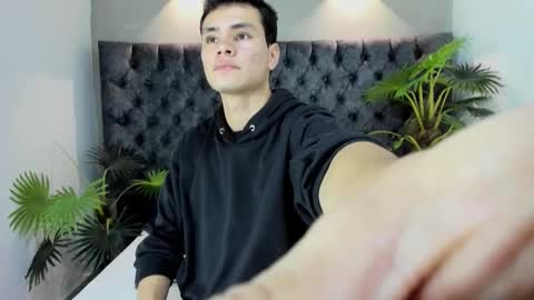 zane online show from February 25, 12:26 pm