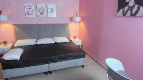 Zara Sweet  online show from January 6, 11:47 am