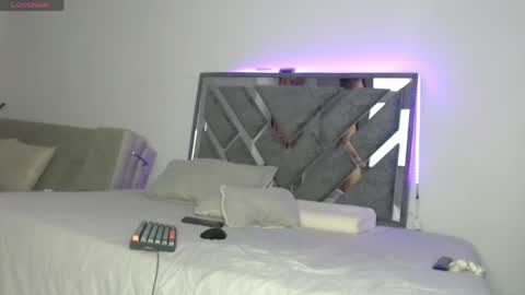 Snapshot of zara_fox03 chatting on May 22, 11:10 pm zara online show from May 22, 11:10 pm