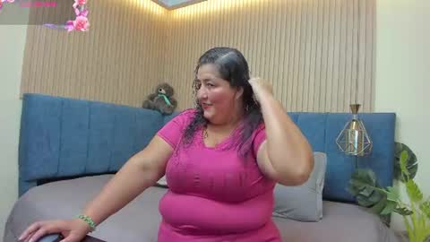 Snapshot of zara_milf_ chatting on July 2, 12:11 pm zara online show from July 2, 12:11 pm